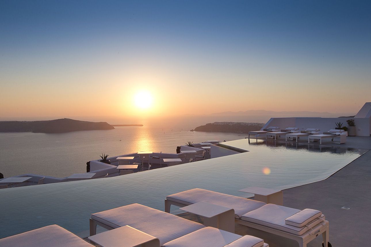 Grace Hotel Santorini pool.