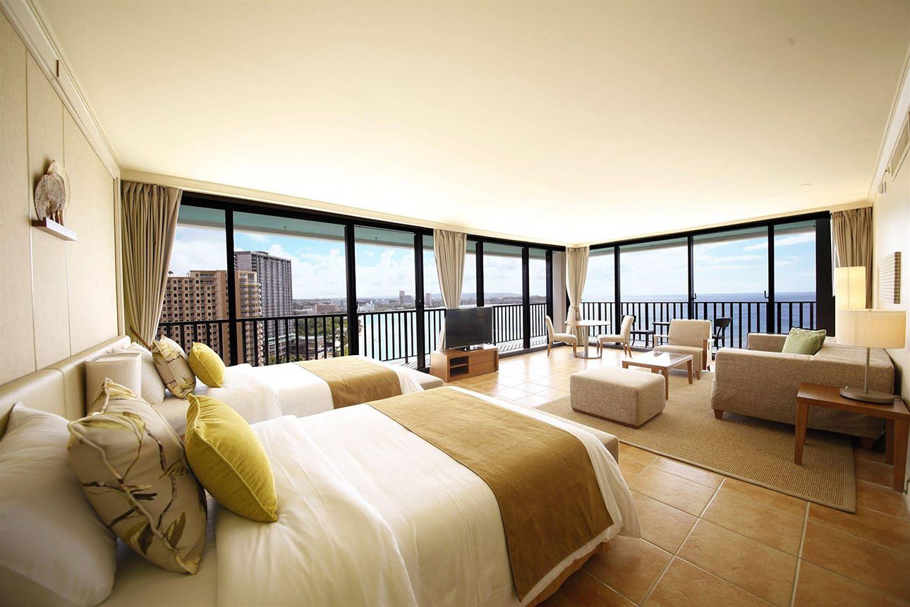 Ocean Suite - bedroom..