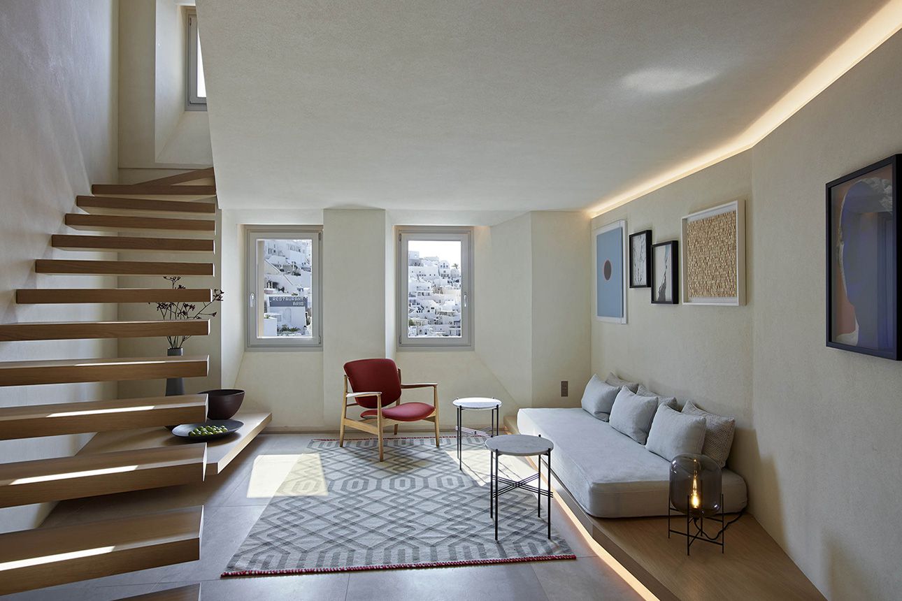Aeolus Suite - living room.