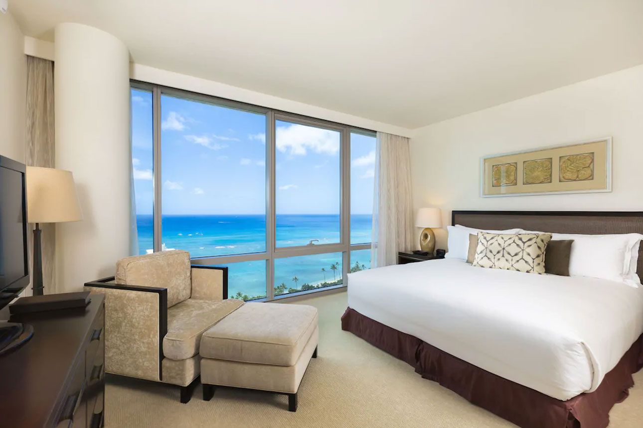 Premium Suite, 3 Bedrooms, Kitchen, Oceanfront-bedroom 2.