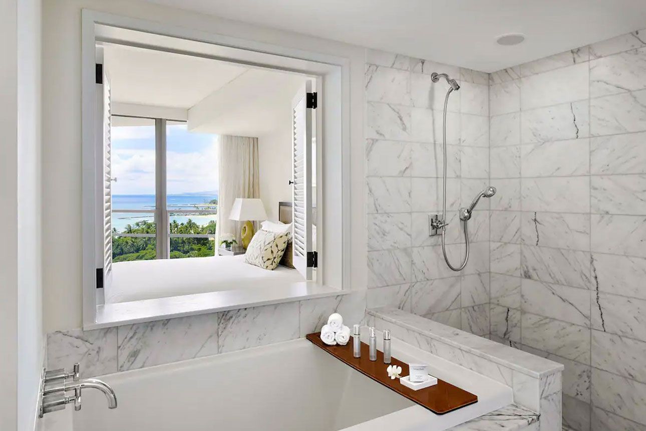 Premium Suite, 1 Bedroom, Kitchen, Ocean View (Plus Den)-bath.