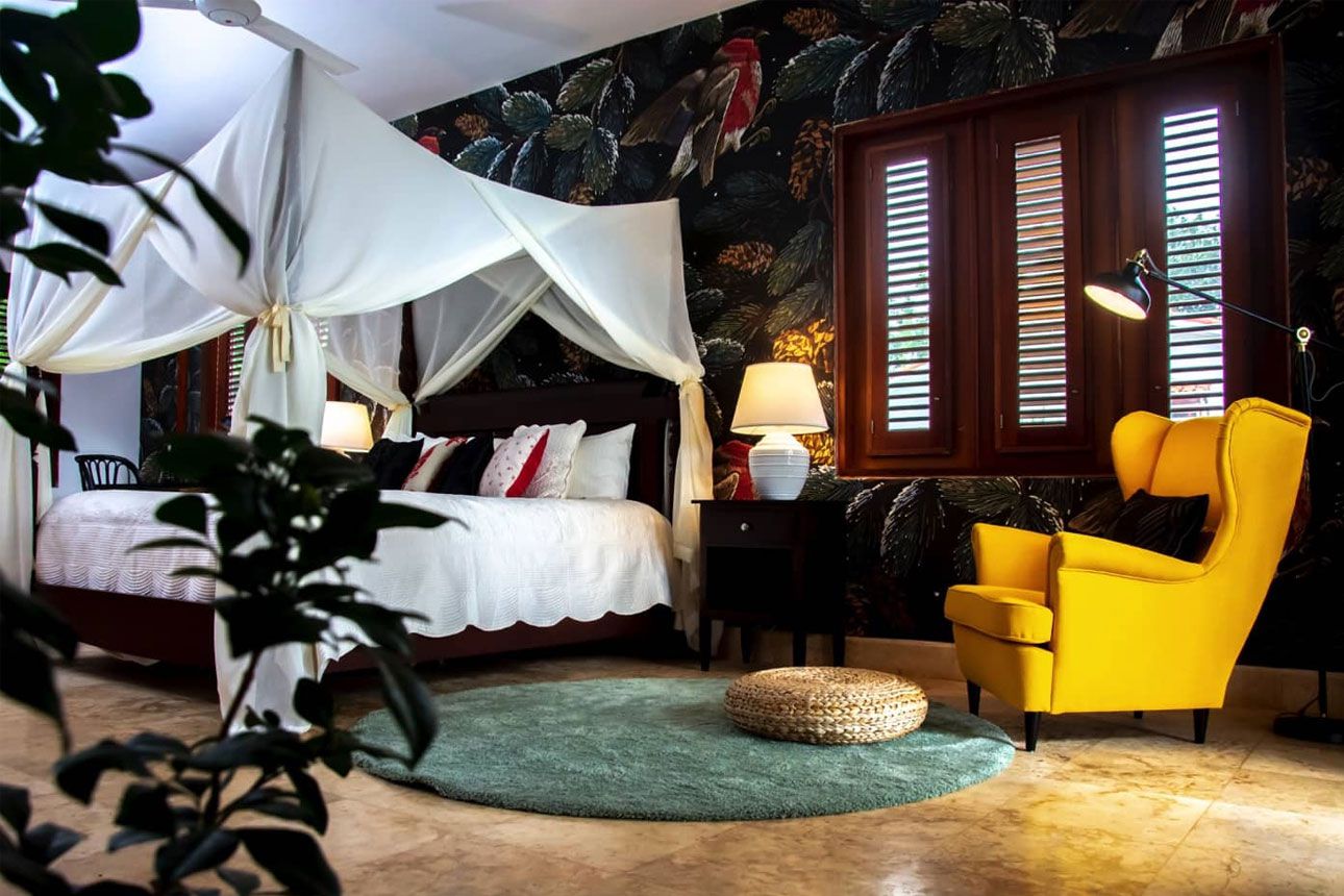 Tropical Suite - bedroom.