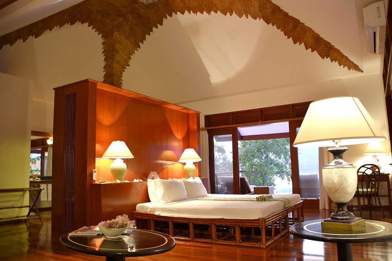 Badian Suite - bedroom.