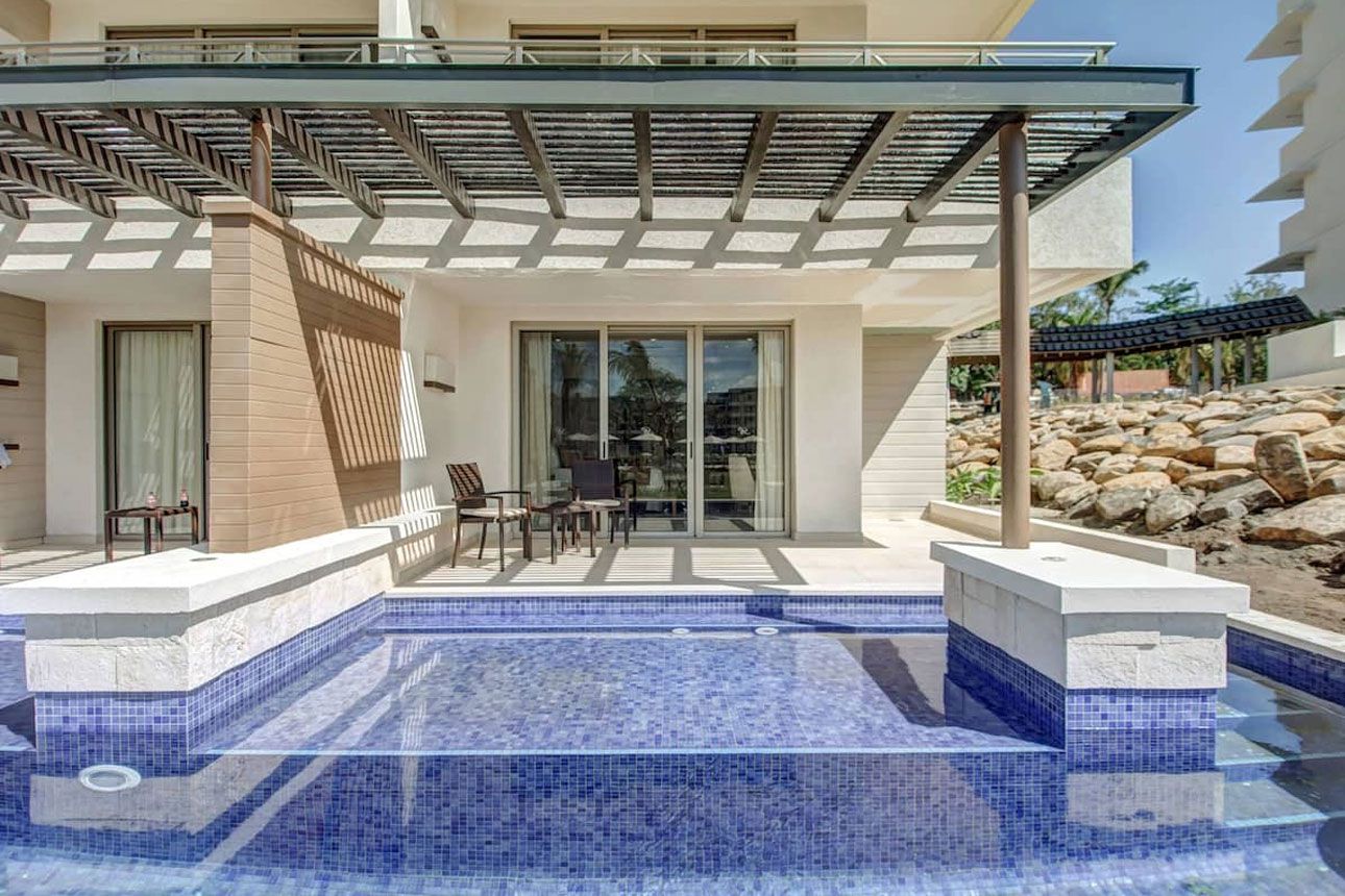 Luxury Junior Suite Swim Out - pool.