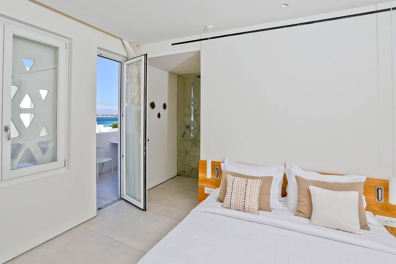 Standard Room (Sea View) - bedroom.