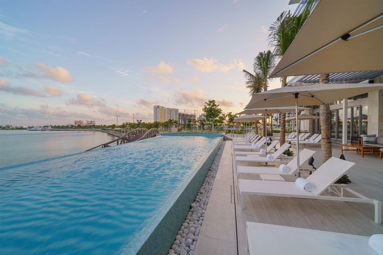 renaissance cancun resort & marina beach club