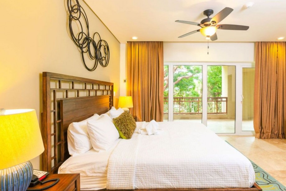 Grand Roatan Caribbean Resort Review