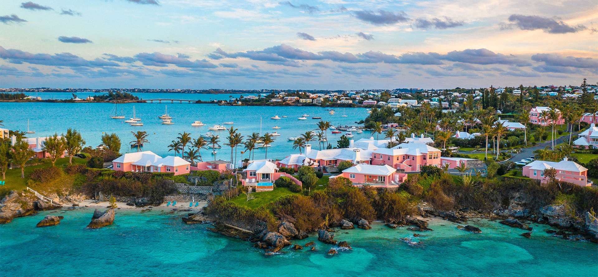 Overwater bungalows antigua top view.