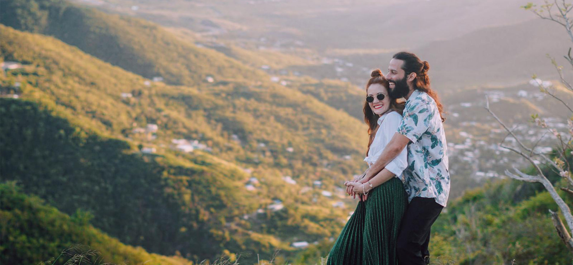 Puerto rico honeymoon resorts couple.