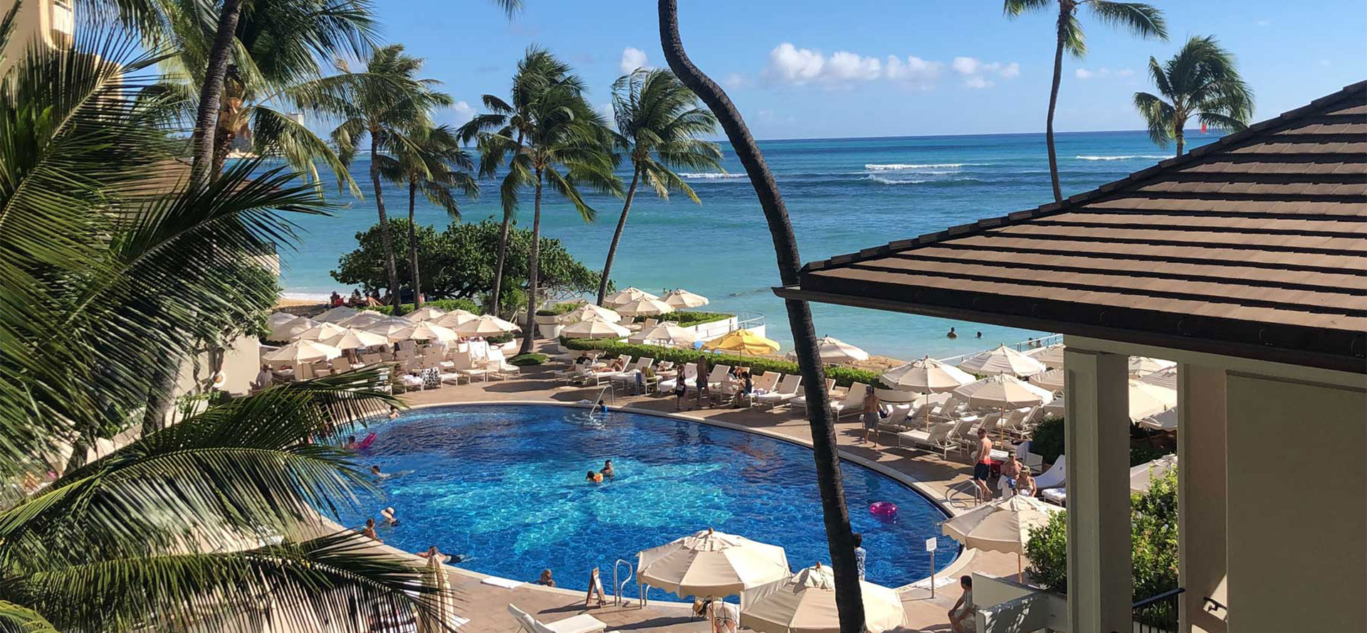Hawaii all inclusive family resort and swimming pool.