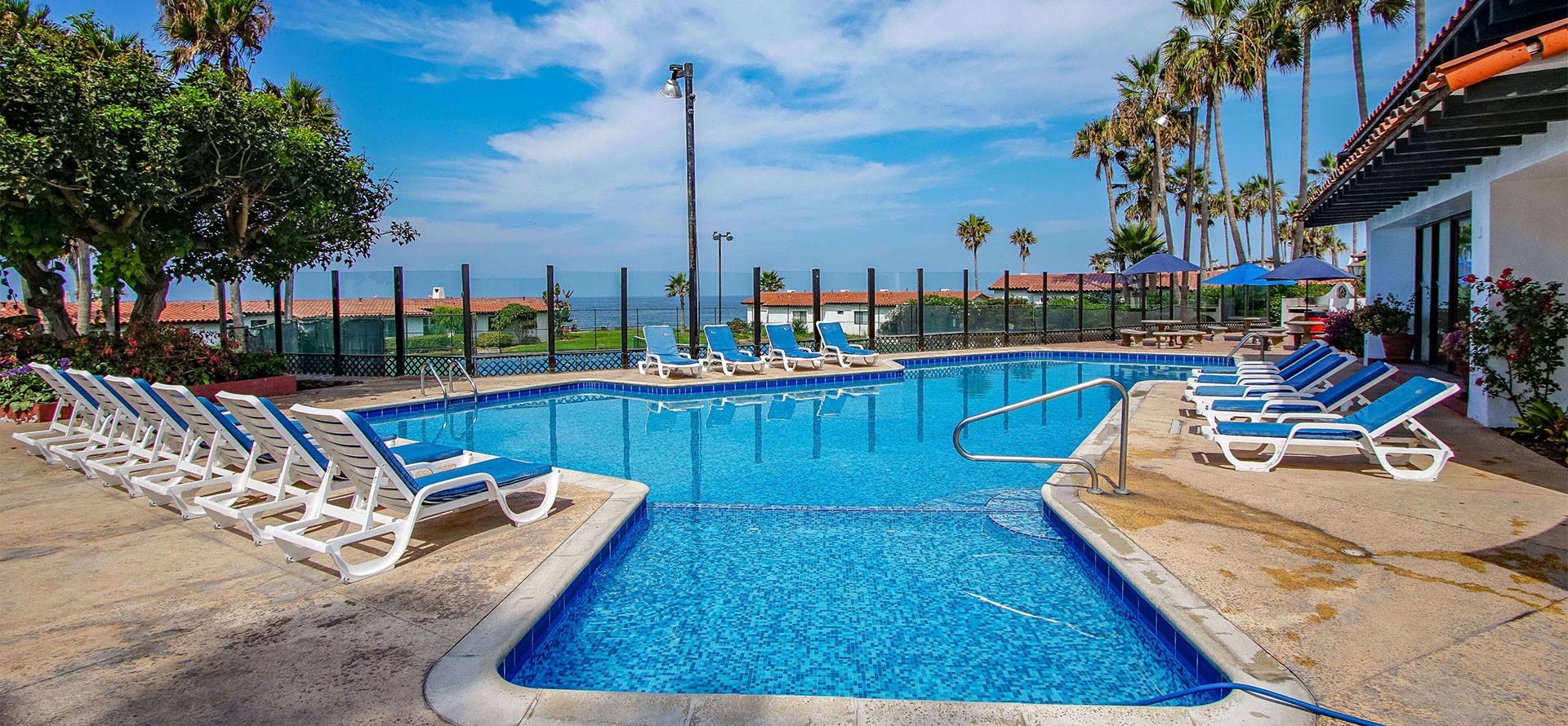 Swimming pool in Tijuana All-Inclusive Resort.