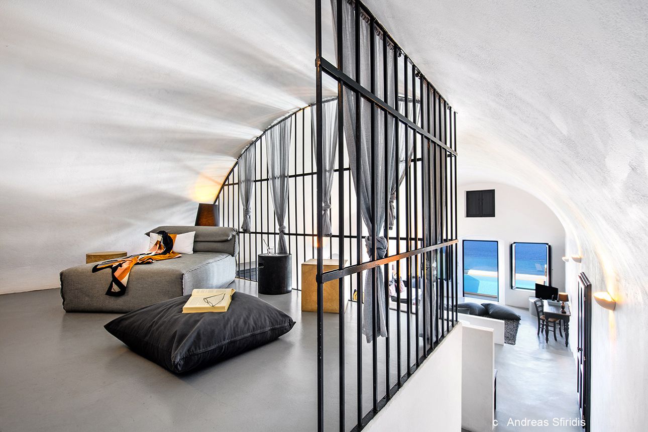  Infinity Cave Suite.