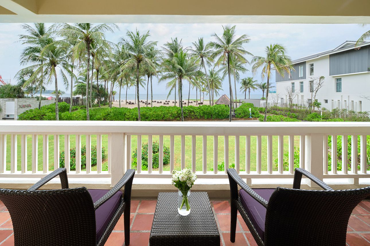 Laguna Grand Room - balcony..