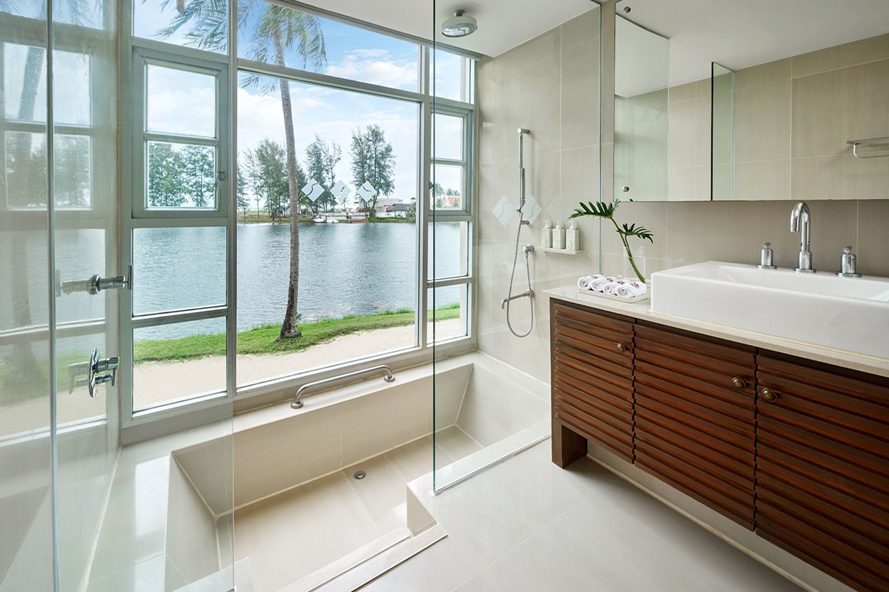  Two-Bedroom Island Duplex - bathroom..