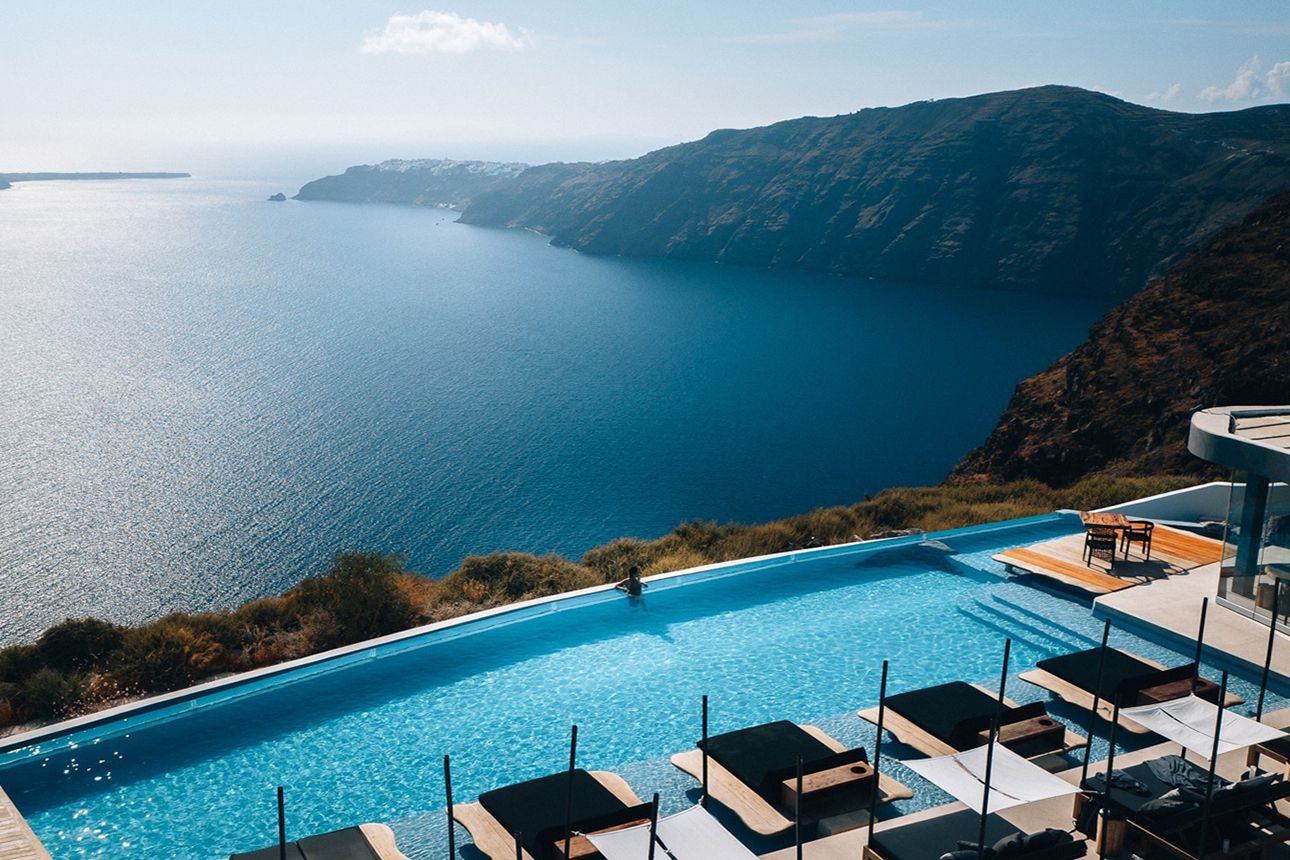 Cavo Tagoo Santorini pool.