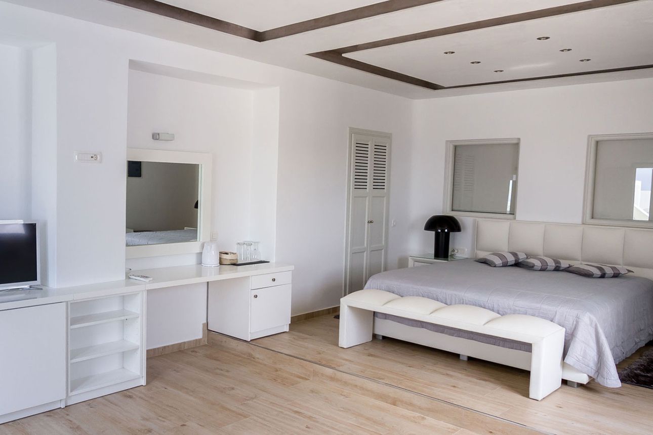 Junior Villa - bedroom.