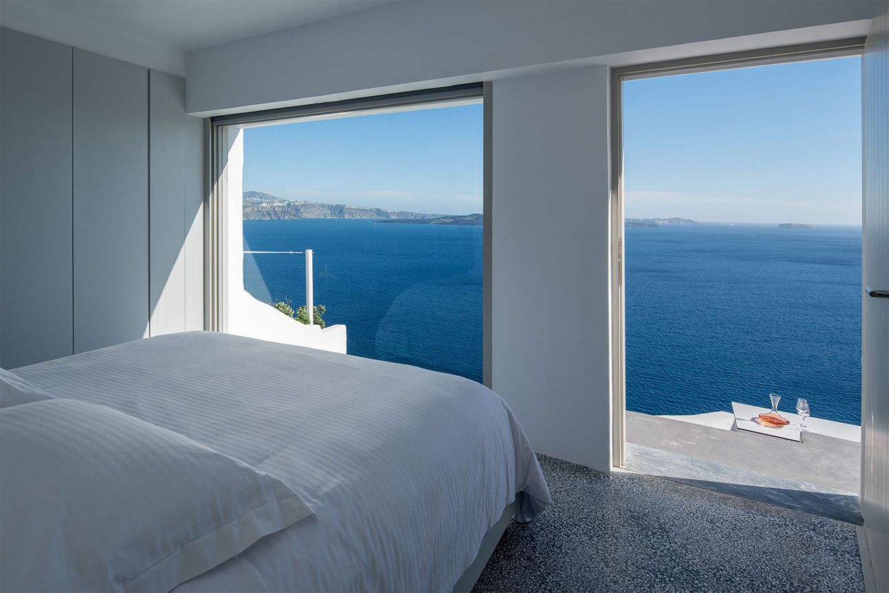  Echoes Suite - bedroom with ocean view..