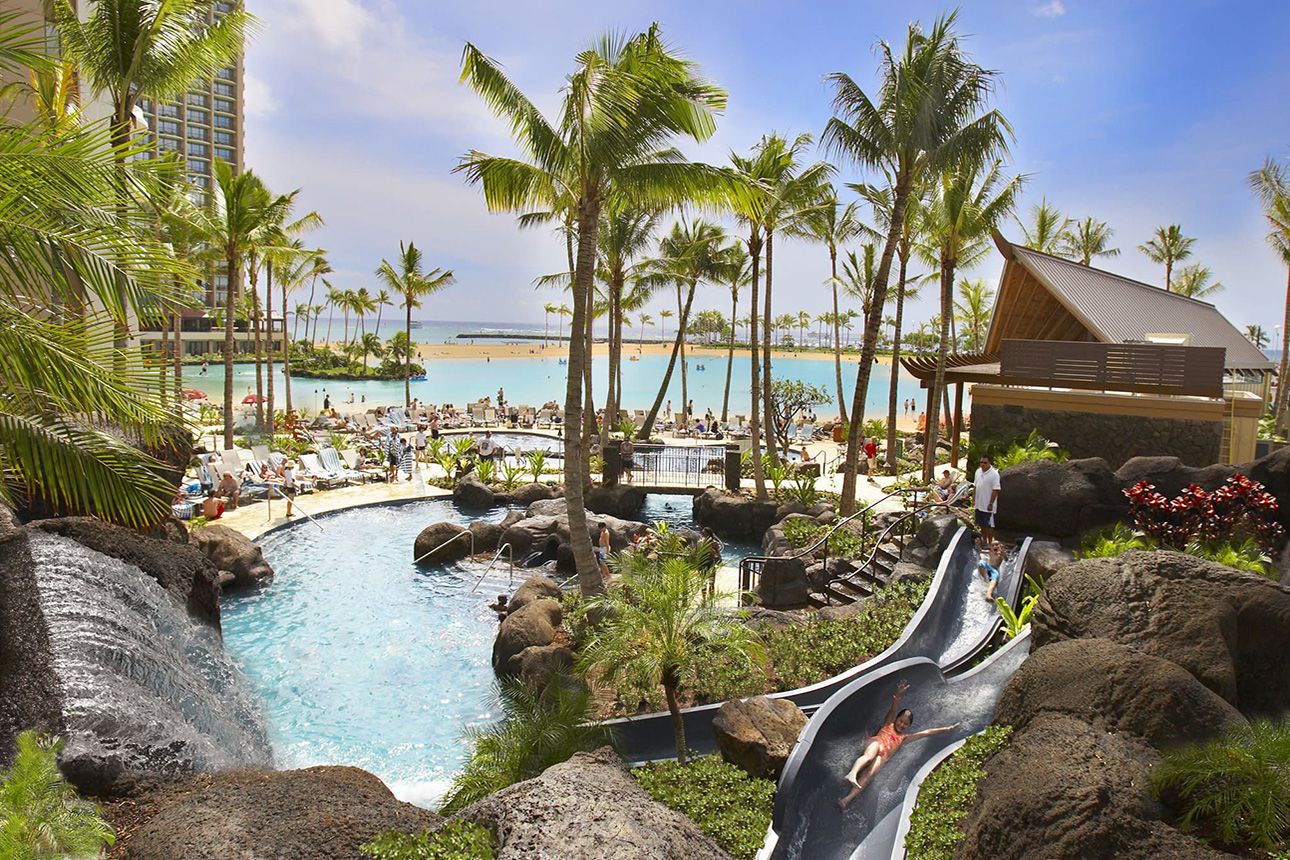 Hilton Hawaiian Village Waikiki pool.