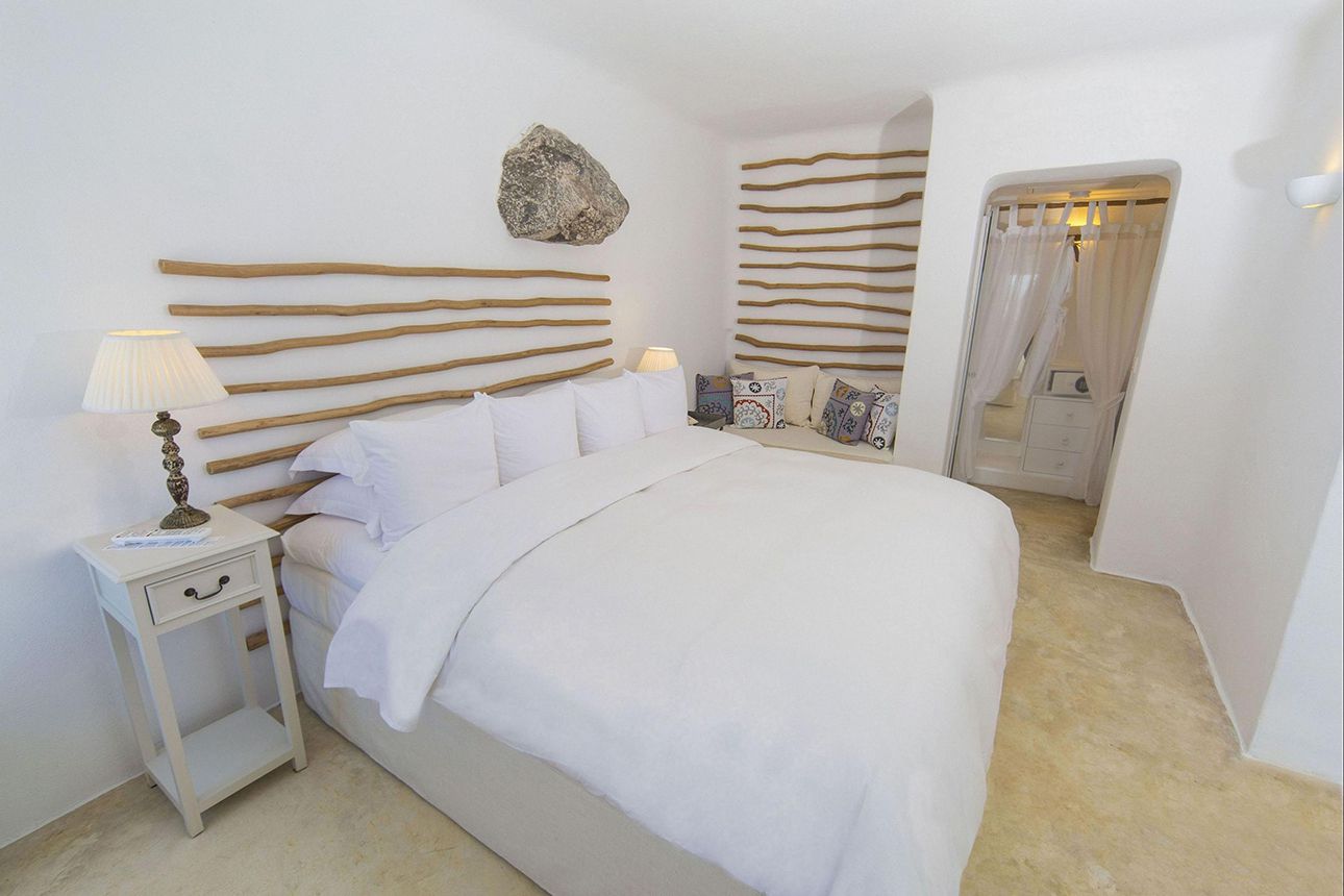 Cycladic Suites - bedroom..