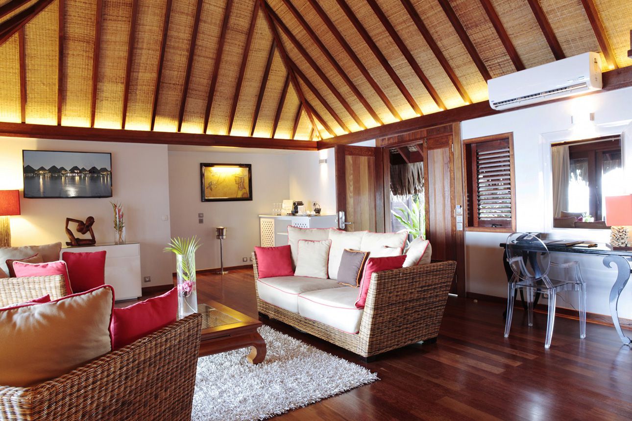 Luxury Villa - living room..