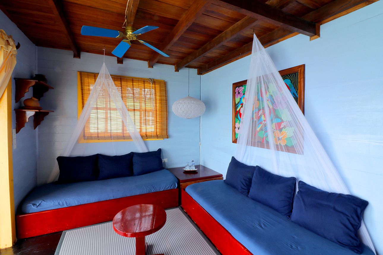 Punta Caracol Suite - living room.