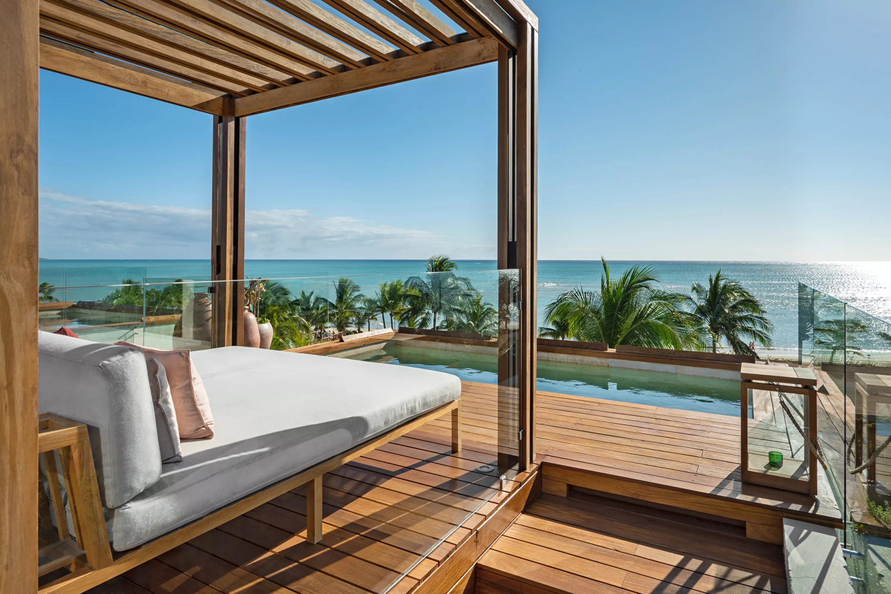 Rooftop Oceanview Suite - terrace..