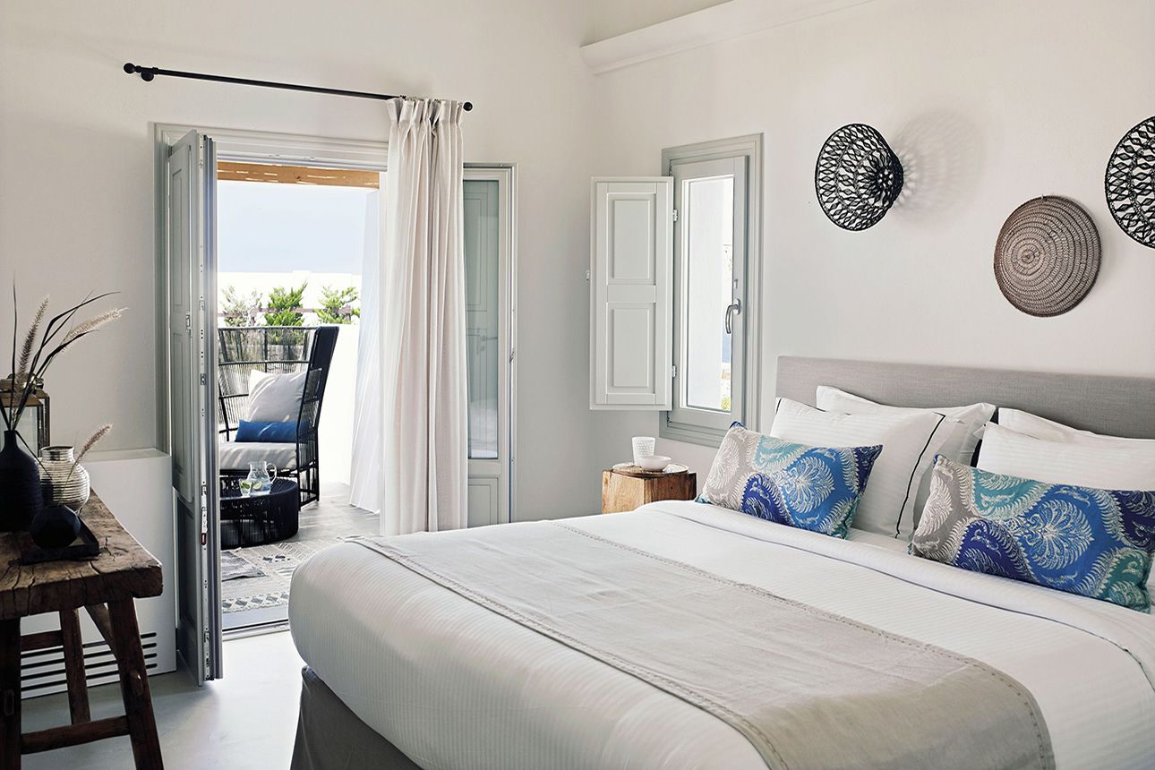 Ilios Luxury Sunset Villa - bedroom.