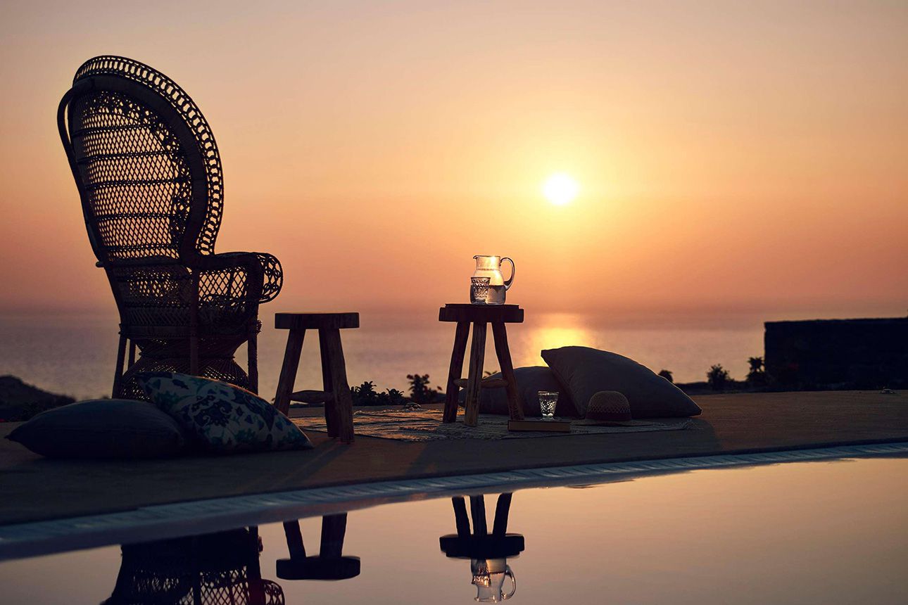 Ilios Luxury Sunset Villa - at sunset..