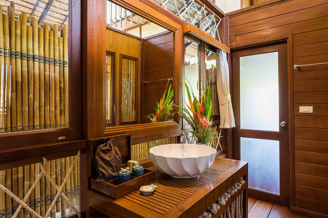 Floating Villa - bathroom..