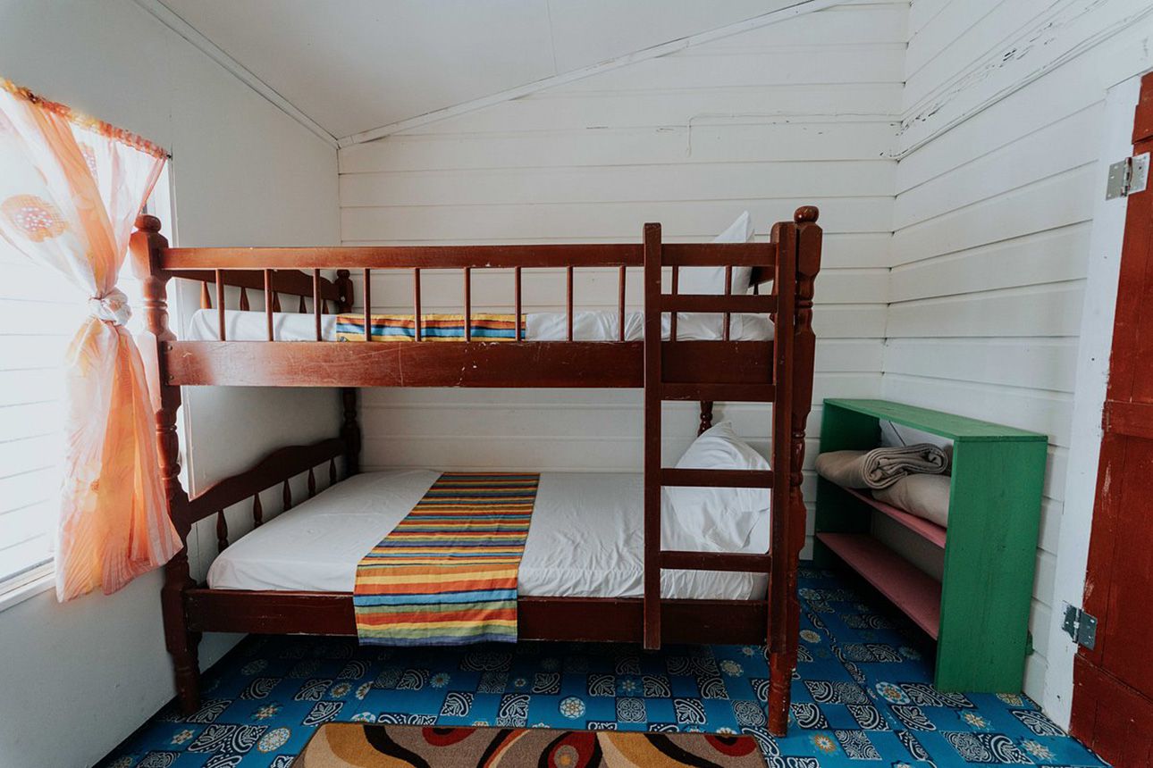 The Family Guestroom - bunk bed.