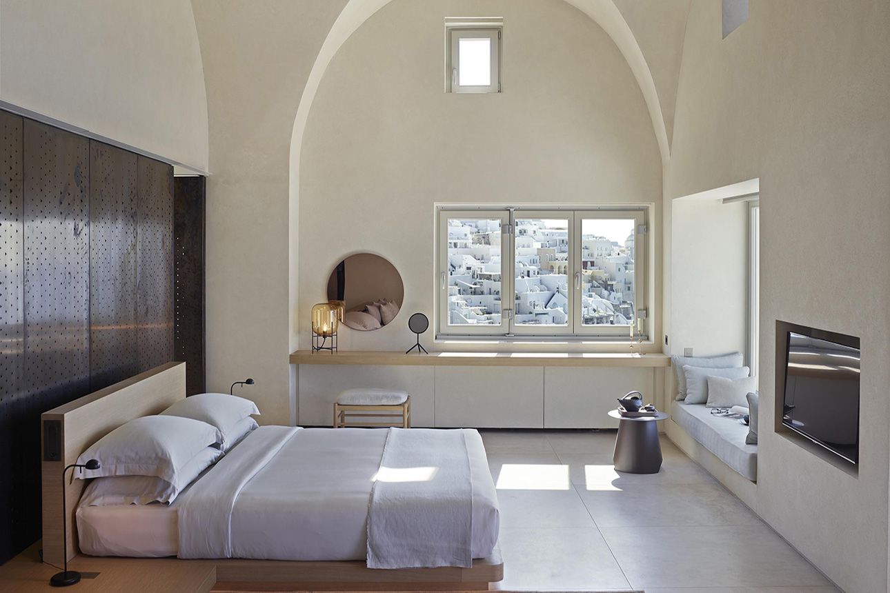 Lava Suite - bedroom.