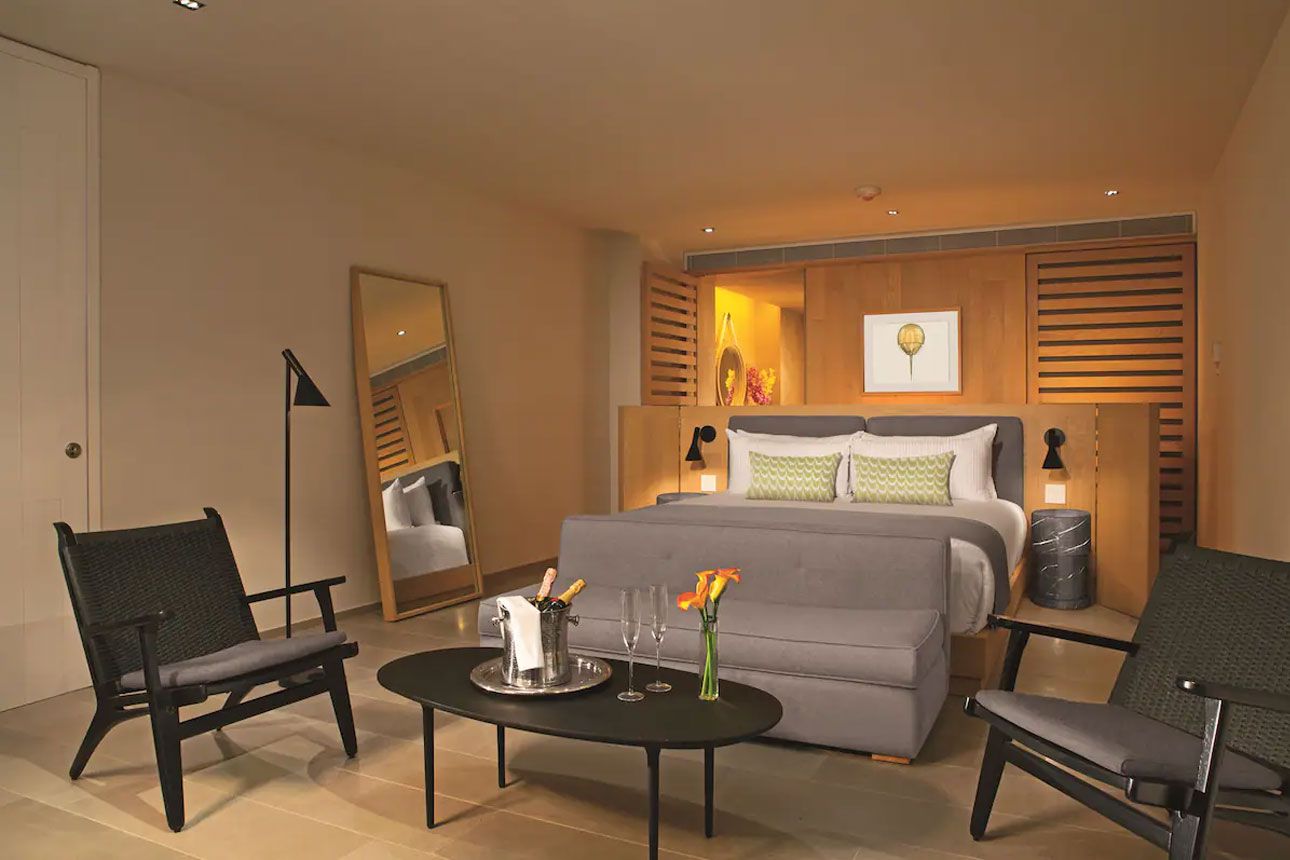 Allure Suite King Marina View - bedroom..