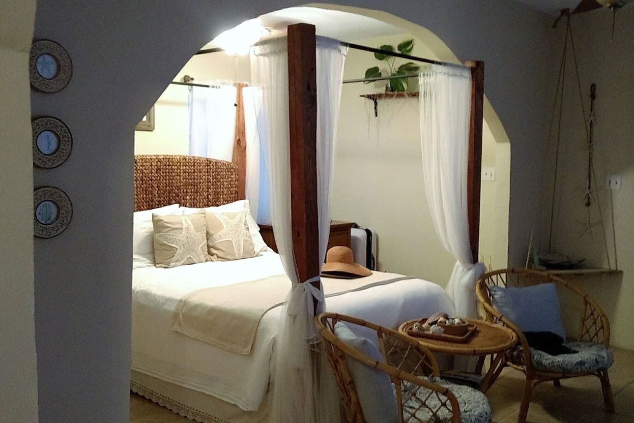 Cabin-bedroom..