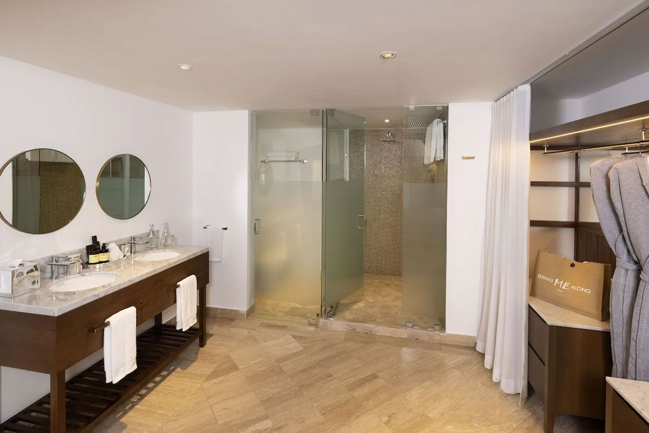 Exclusive ME+ Suite with hot tub & Terrace - bathroom..
