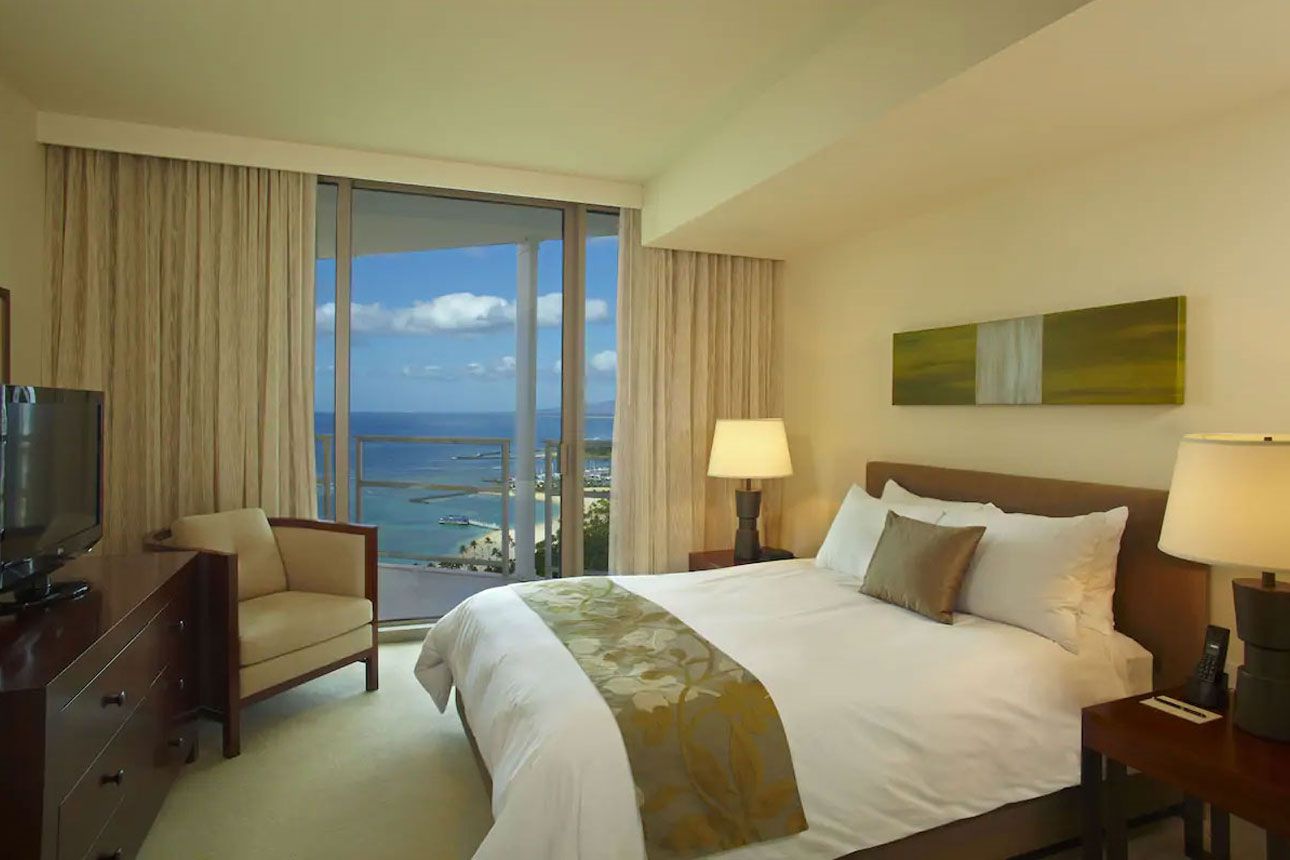 Executive Suite, 2 Bedrooms, Kitchen, Ocean View (Prime Ocean View + Den)-bedroom 2..