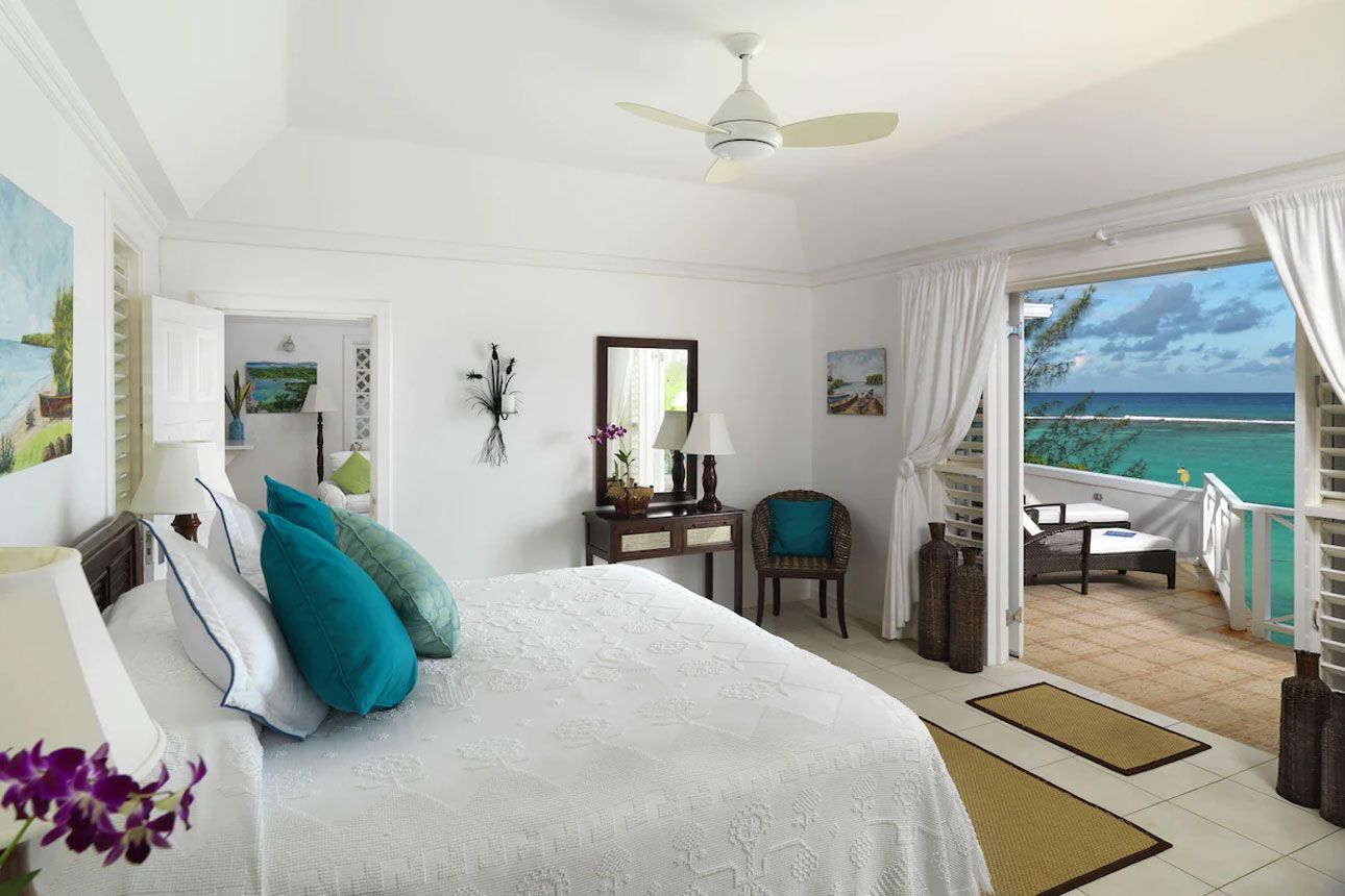 Jamaica Inn Cottages-bedroom..