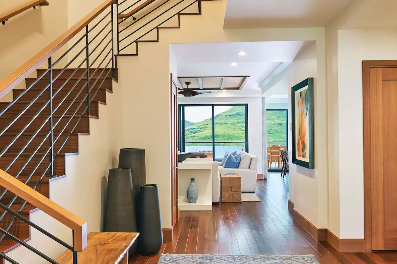 Kaiholo 3-Bedroom Signature Residence-stairs..