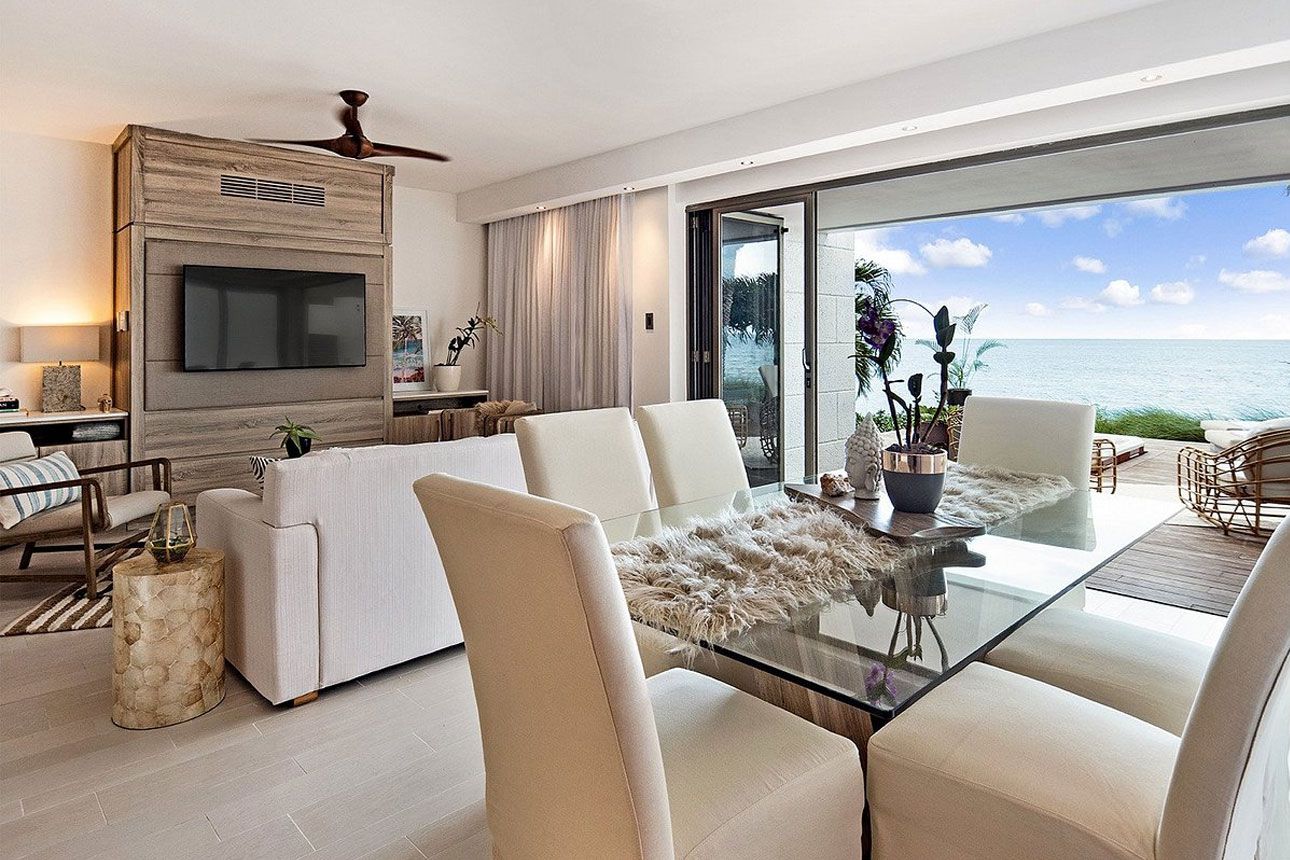 Luxury Residences - living room..