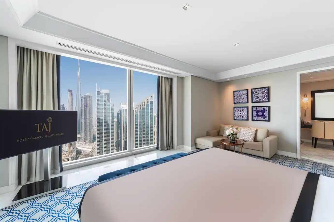 Luxury Suite (Grand, Burj View)-bedroom.