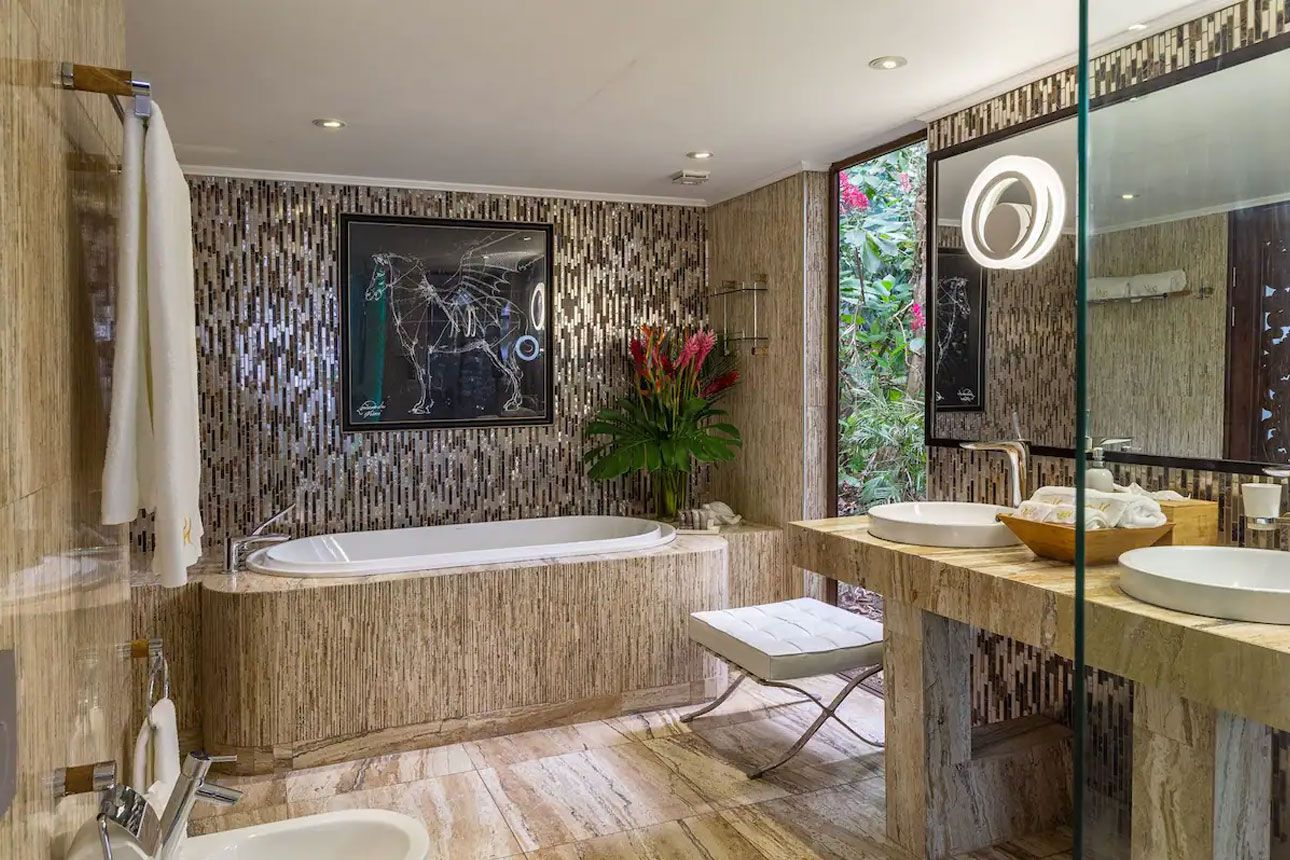 Luxury Villa Private Pool-bathroom.