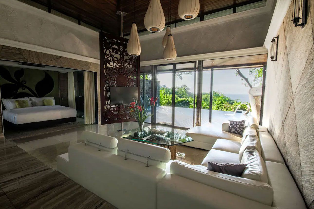 Luxury Villa Private Pool-living room.