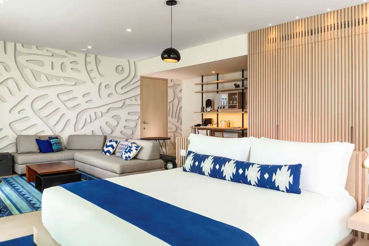 Premier Suite, 1 Bedroom, Oceanfront-bedroom..