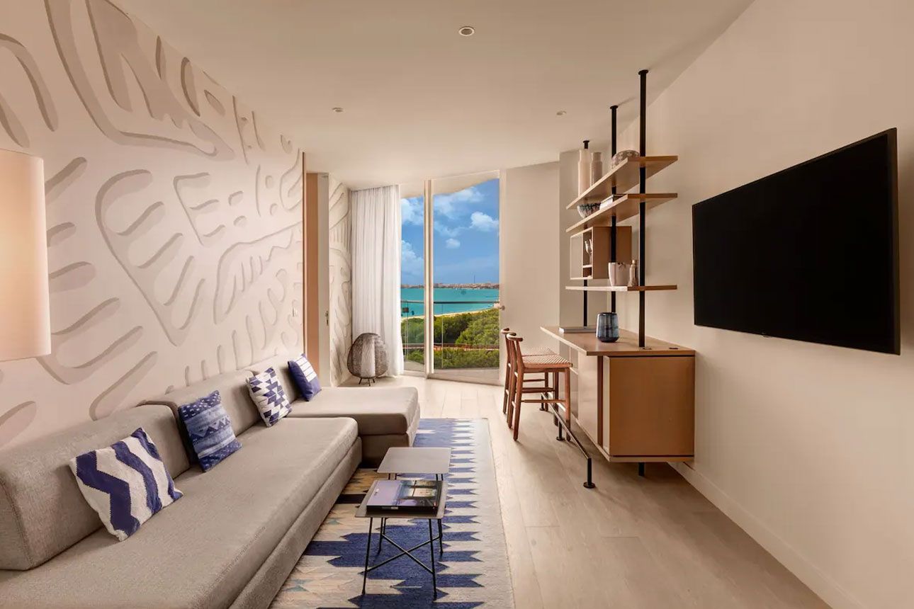 Premier Suite, 1 Bedroom, Oceanfront-living room.