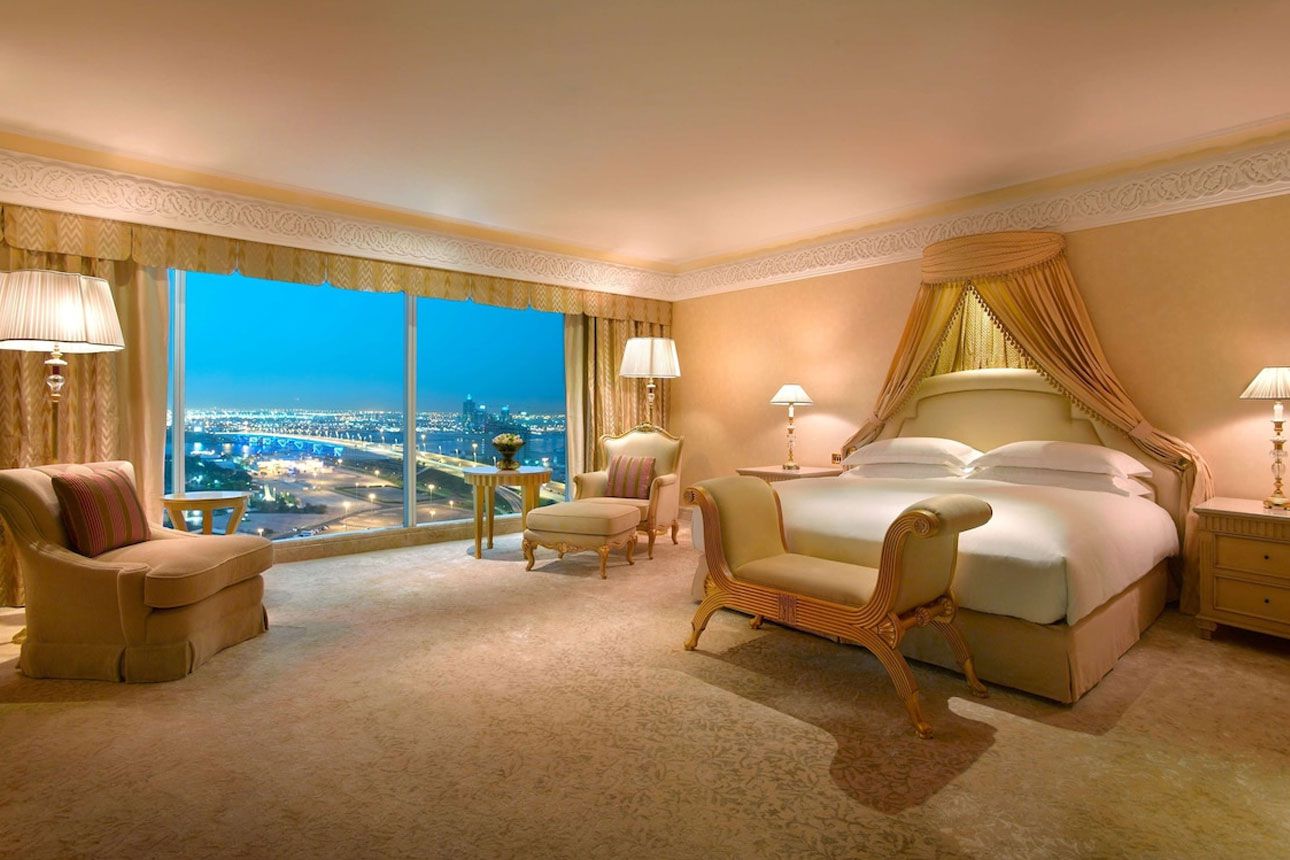Royal Suite - bedroom.