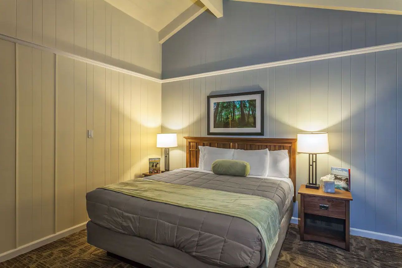 Standard Cottage-bedroom.