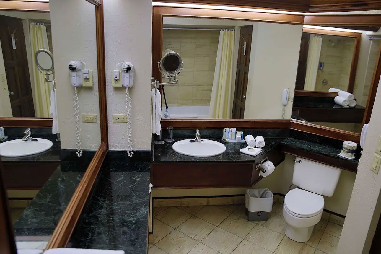 Standard Room, 2 Queen Beds-bathroom.
