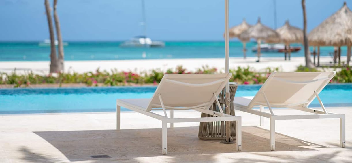 Best Resorts In Aruba pool.