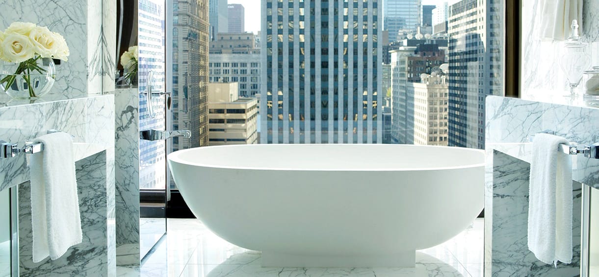 Best Hotels In Chicago With A View bathroom.