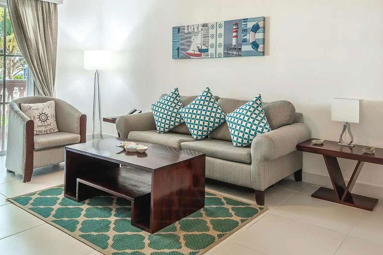 Family Suite (Ocean View) - living room..