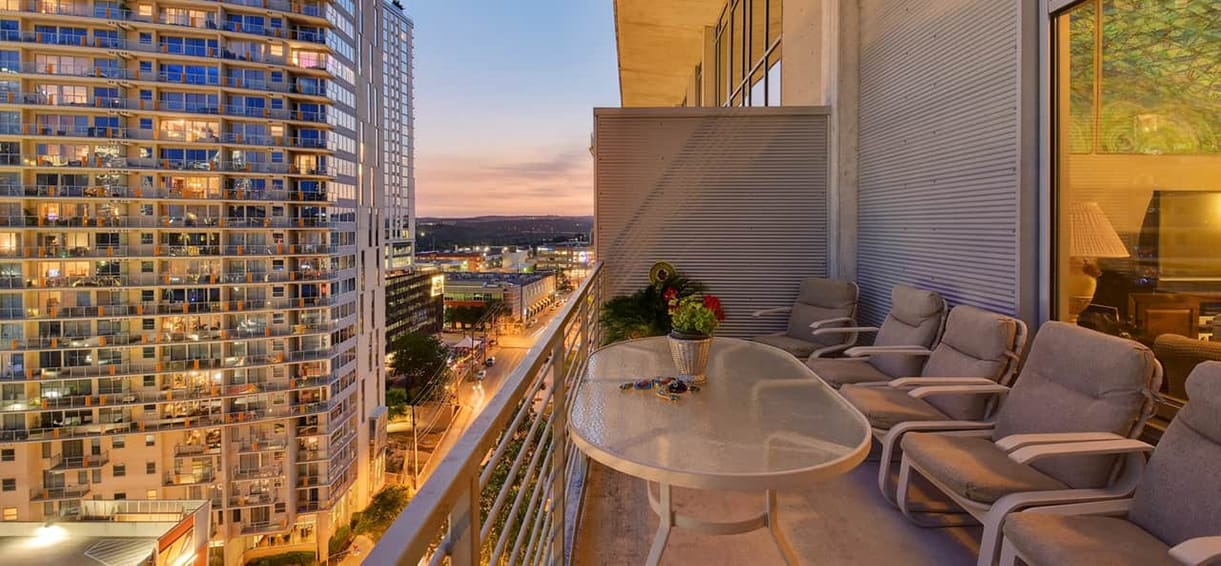 Austin Hotels With Balcony.